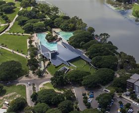 Pinnacles Gallery - New Castle Holiday 0