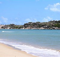 Dhamitjinya East Woody Island and Galaru East Woody Beach - New Castle Holiday