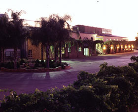 Warburn Estate - New Castle Holiday 2