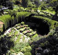 Umpherston Sinkhole - New Castle Holiday