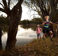 Narrandera Bike and Hike Track - New Castle Holiday