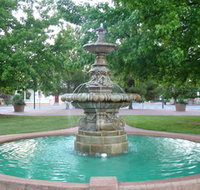 Royal Doulton Hankinson Memorial Fountain - New Castle Holiday