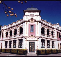 Moree Plains Gallery - New Castle Holiday