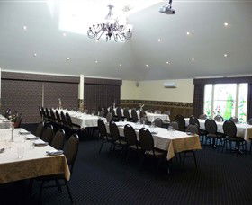 The Tangled Maze & Mistydowns Nursery - New Castle Holiday 5