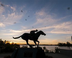 Black Caviar Statue - New Castle Holiday 0