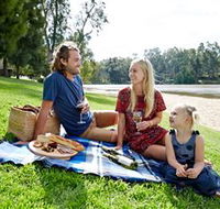 Wagga Beach - New Castle Holiday