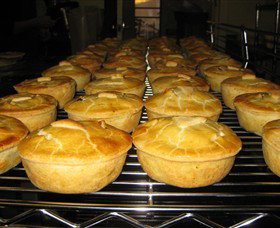 Hook And Spoon - New Castle Holiday 2