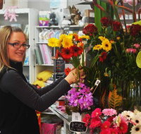 Blooms on Bridge - New Castle Holiday