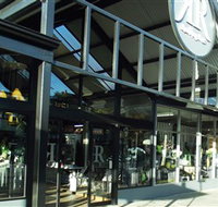 Rambling Rose - New Castle Holiday