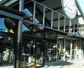 Rambling Rose - New Castle Holiday 0