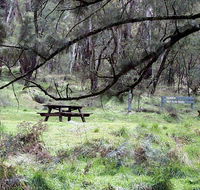 Fourth Crossing picnic area - New Castle Holiday