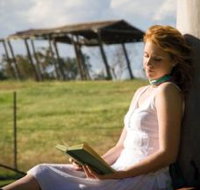 Poets Drive - New Castle Holiday