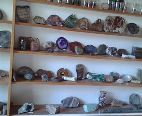 Beechworth Stoneage Gems - New Castle Holiday 1