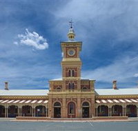 Albury Railway Station - New Castle Holiday