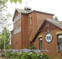 Murray Breweries - New Castle Holiday