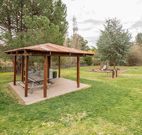 Bill Lyle Reserve picnic area - New Castle Holiday