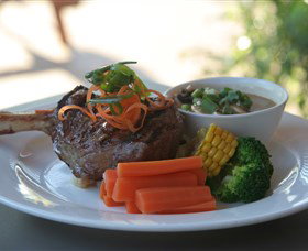 Gerry's @ The Commercial Hotel - New Castle Holiday 4