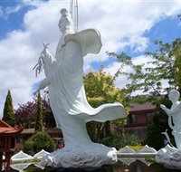 Sakyamuni Buddhist Centre/Van Hanh Monastery - New Castle Holiday
