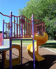 Fadden Pines Playground - New Castle Holiday 2
