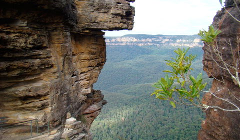 Three Sisters - Honeymoon Bridge - New Castle Holiday 0