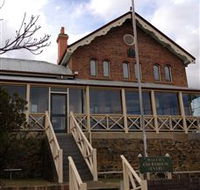 Historic Buildings Walking Tour - New Castle Holiday