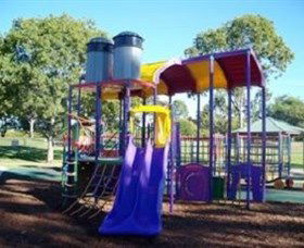 Lake Ellen Heritage Hub And Playground - New Castle Holiday 1