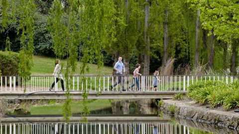 Commonwealth Park - New Castle Holiday 6