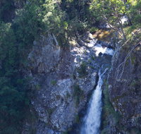 Lyrebird Falls walking track - New Castle Holiday