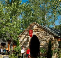 Stonehurst Cedar Creek Vineyard - New Castle Holiday