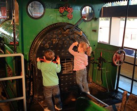 Trainworks - New Castle Holiday 0