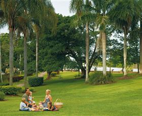 Melsa - New Castle Holiday 1