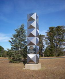 Tadeusz Kosciuszko Monument - New Castle Holiday 0