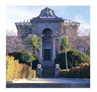 Lambie Town Walk - New Castle Holiday