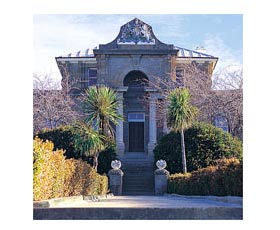 Lambie Town Walk - New Castle Holiday 0