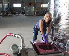 Razorback Ridge Wines - New Castle Holiday 6