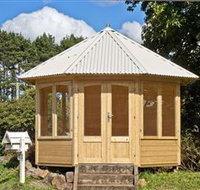 The Village Woodworks - New Castle Holiday