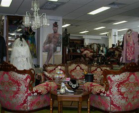 Ussed And Abbussed - New Castle Holiday 0