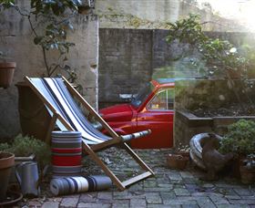 Ici Et La - New Castle Holiday 0