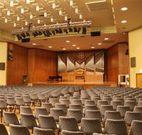 Wollongong Town Hall - New Castle Holiday