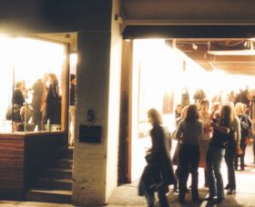 Global Gallery - New Castle Holiday 0