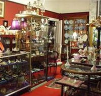 Nerilee Antiques - New Castle Holiday