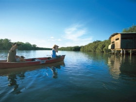 Tabbil-ban Dhagun Mangrove Boardwalk (Place Of Salt Water) - New Castle Holiday 0