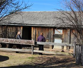 The Early Settlers Hut - New Castle Holiday 2