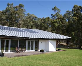 Barton Jones Wines - New Castle Holiday 3