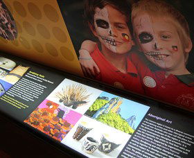 Aboriginal Art Gallery Space - New Castle Holiday 1