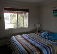 Finchley Bed and Breakfast - New Castle Holiday