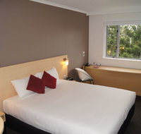 Ibis Sydney Olympic Park - New Castle Holiday