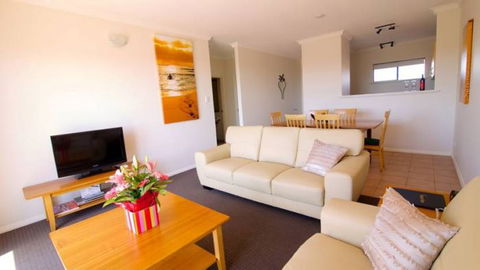 Margarets Beach Resort - New Castle Holiday 3