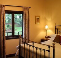 MossGrove Bed and Breakfast - New Castle Holiday