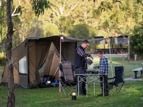 Hardings Paddock Campground - New Castle Holiday 0